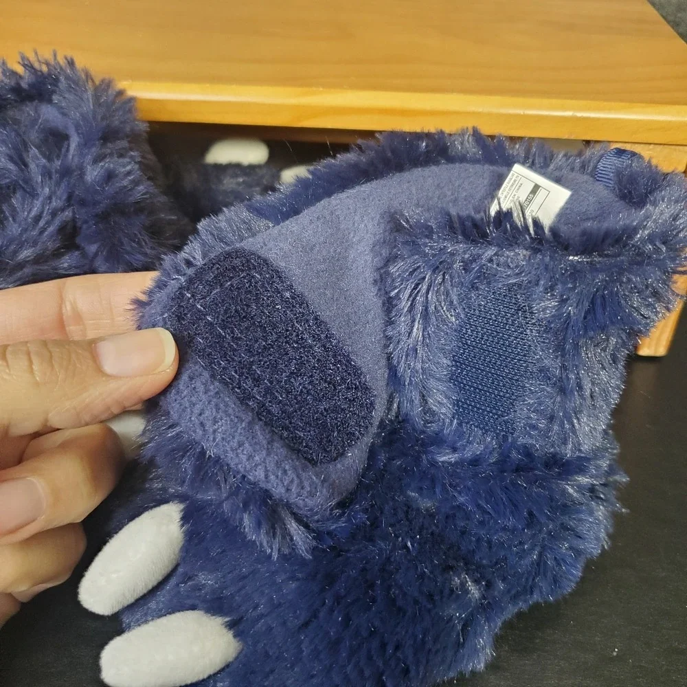 Carters Baby Size XS 3/4 (3-12 Mos) Blue Furry Monster Feet Slippers EXCELLENT